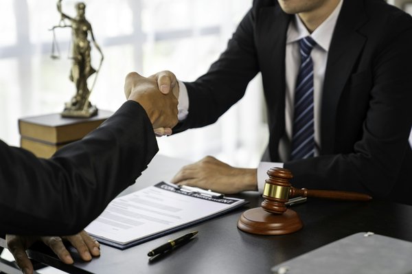 Comment trouver un avocat spécialisé selon vos besoins ?