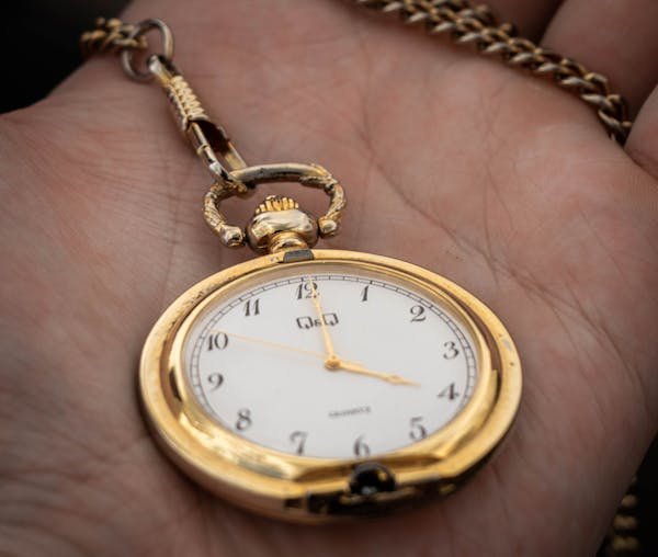 Les montres à gousset : 5 raisons de les adopter aujourd'hui